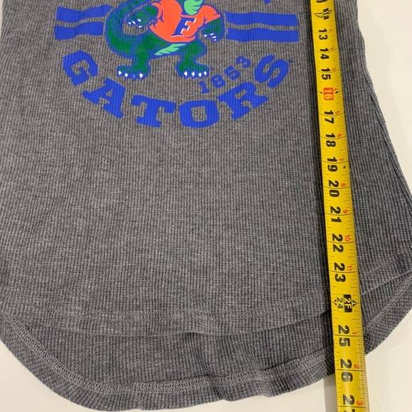 Florida Gators womens top size Medium. - Picture 6 of 6
